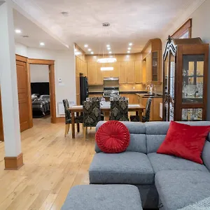 Chic 2br In Little Italy 2mins To Metro Montreal